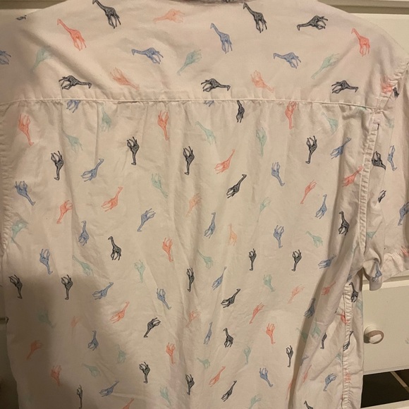 Medium button down - Picture 2 of 2